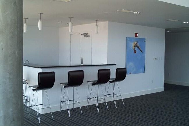 Building Photo - 845 Spring St NW