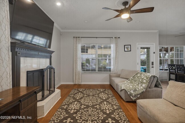 Building Photo - 9370 Jaybird Cir E