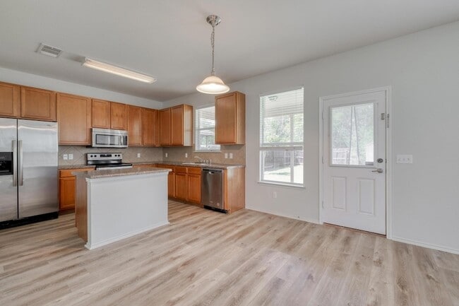 Building Photo - 9104 China Rose Dr