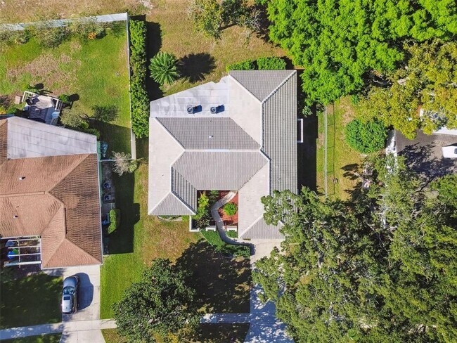 Building Photo - 970 Rolling Hills Dr