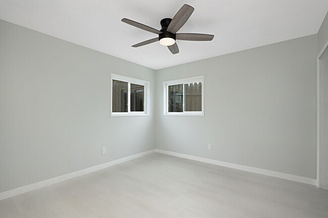 Building Photo - Large Corner Lot with a newly remodeled 2 bedroom 2 bathroom house!