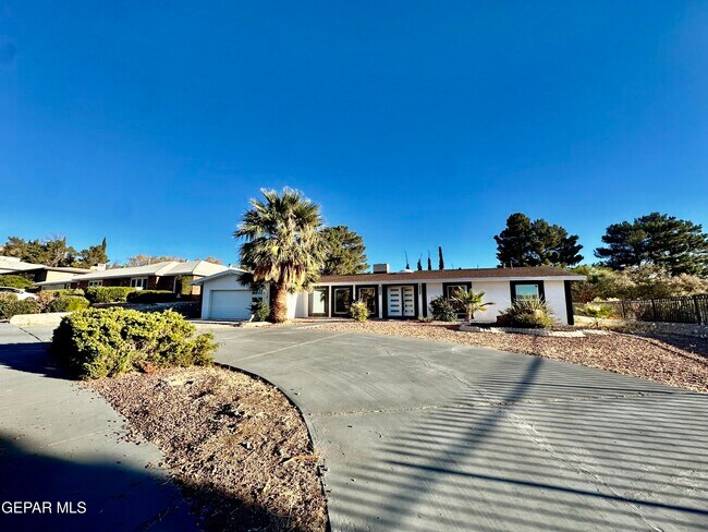 Building Photo - 6332 El Risco St