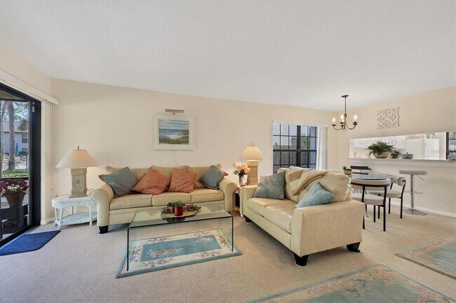 Building Photo - 4767 Winslow Beacon