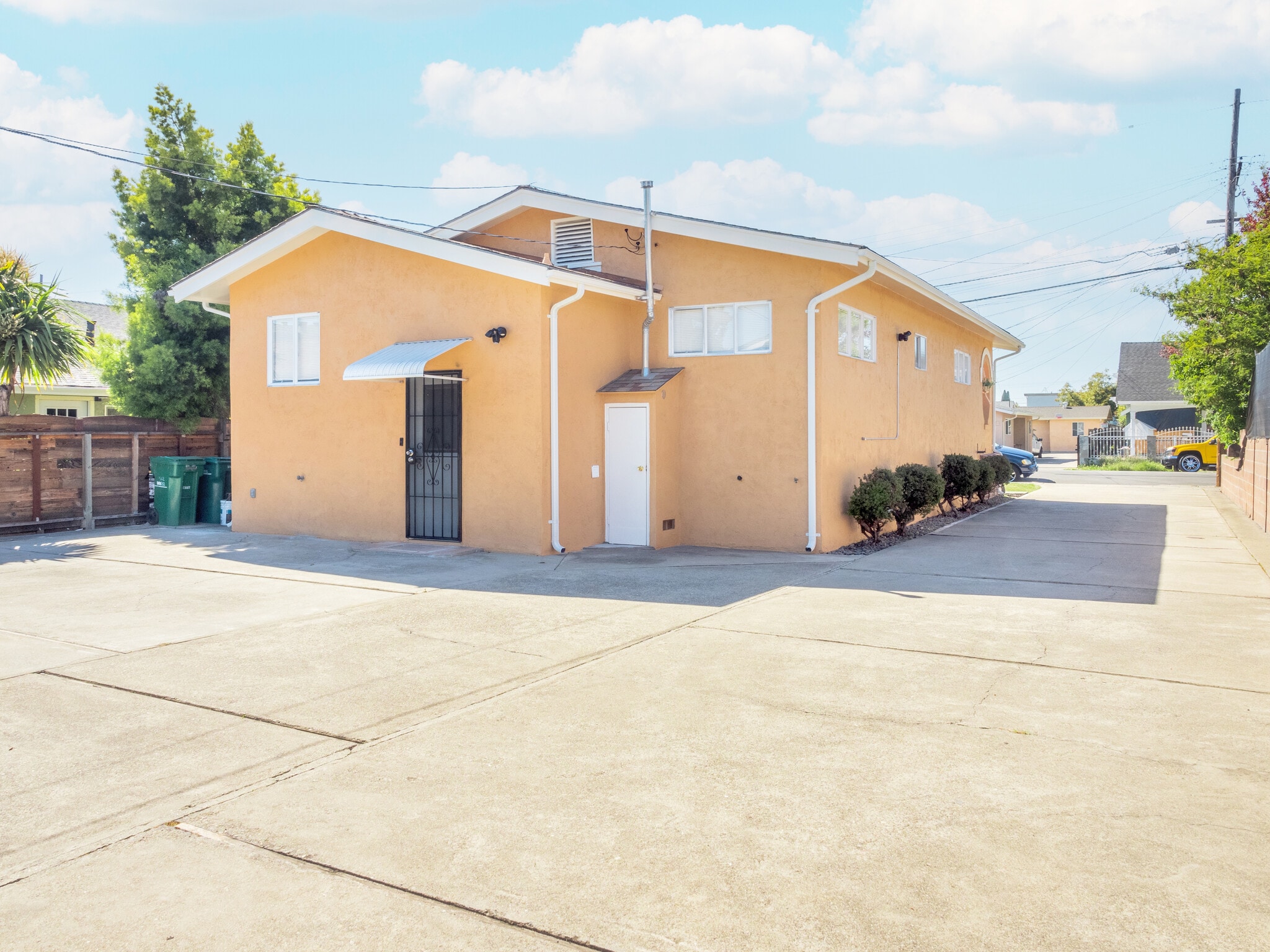 Building Photo - 1510 166th Ave