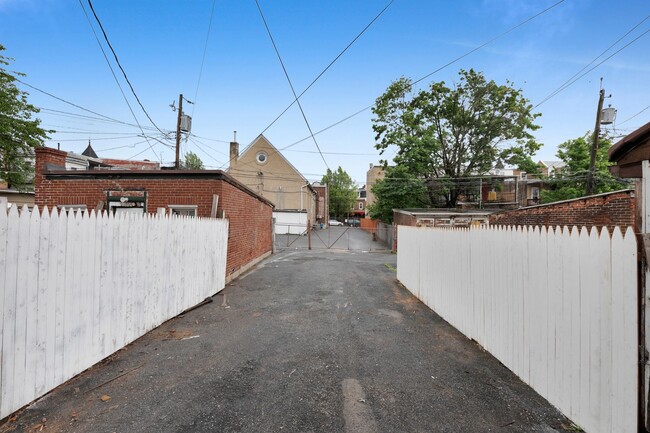 Building Photo - Spacious 5-Bed Renovated Home with Modern ...