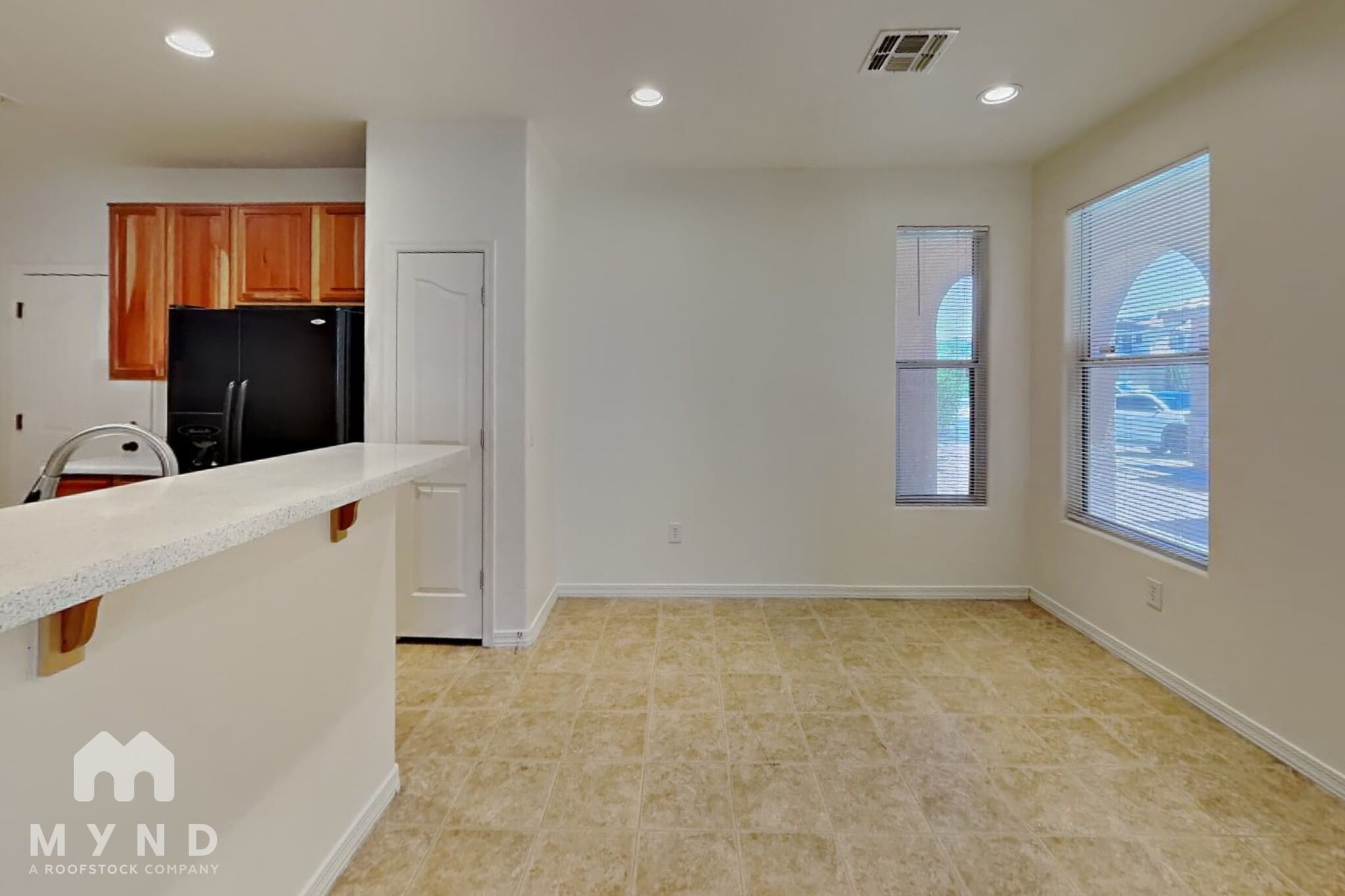Building Photo - 7056 S GREENEYES Ln