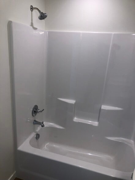 Building Photo - 10271 SE 40th Ave