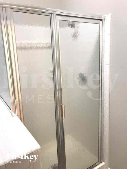 Building Photo - 3220 Ivy Creek Rd