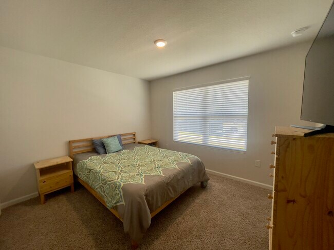 Building Photo - 6725 Sarah Ann Way