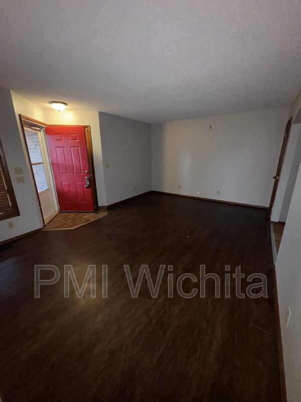 Building Photo - 1832 S Griffith St