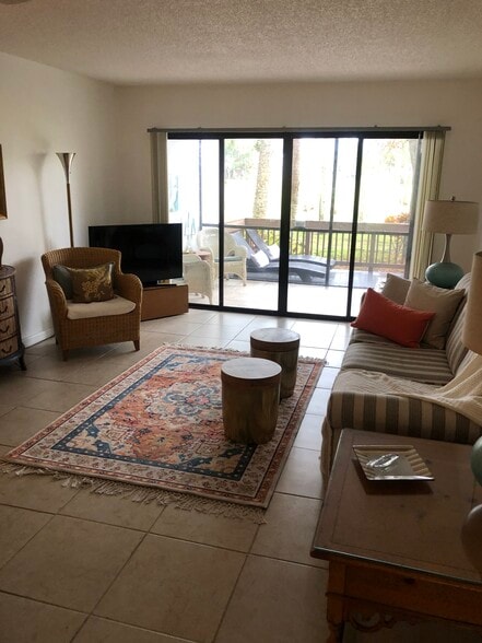 Building Photo - 760 Bird Bay Way