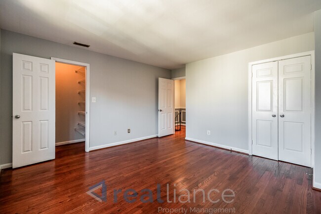 Building Photo - 1306 12th St NW