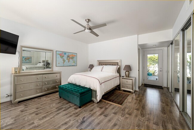 Building Photo - 477 Desert Lakes Dr