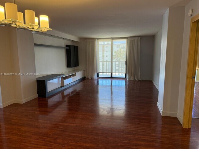 Building Photo - 1500 S Ocean Dr