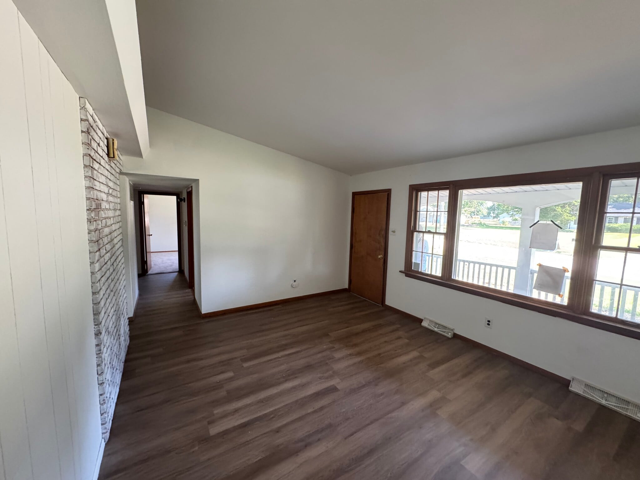 Building Photo - 138 Elmgrove Ave