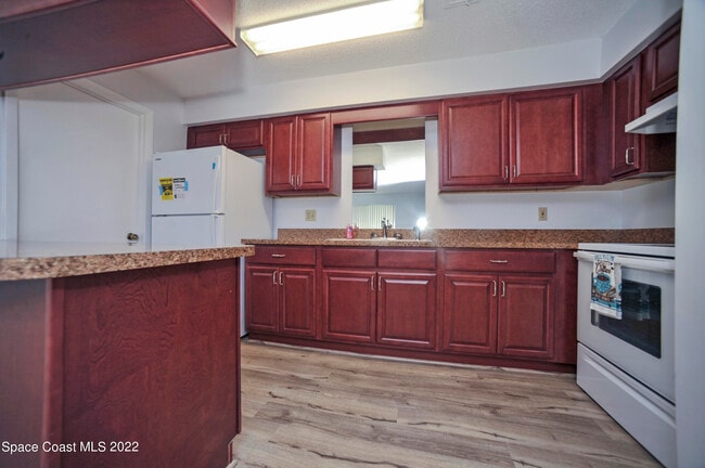 Building Photo - 1357 Westover St