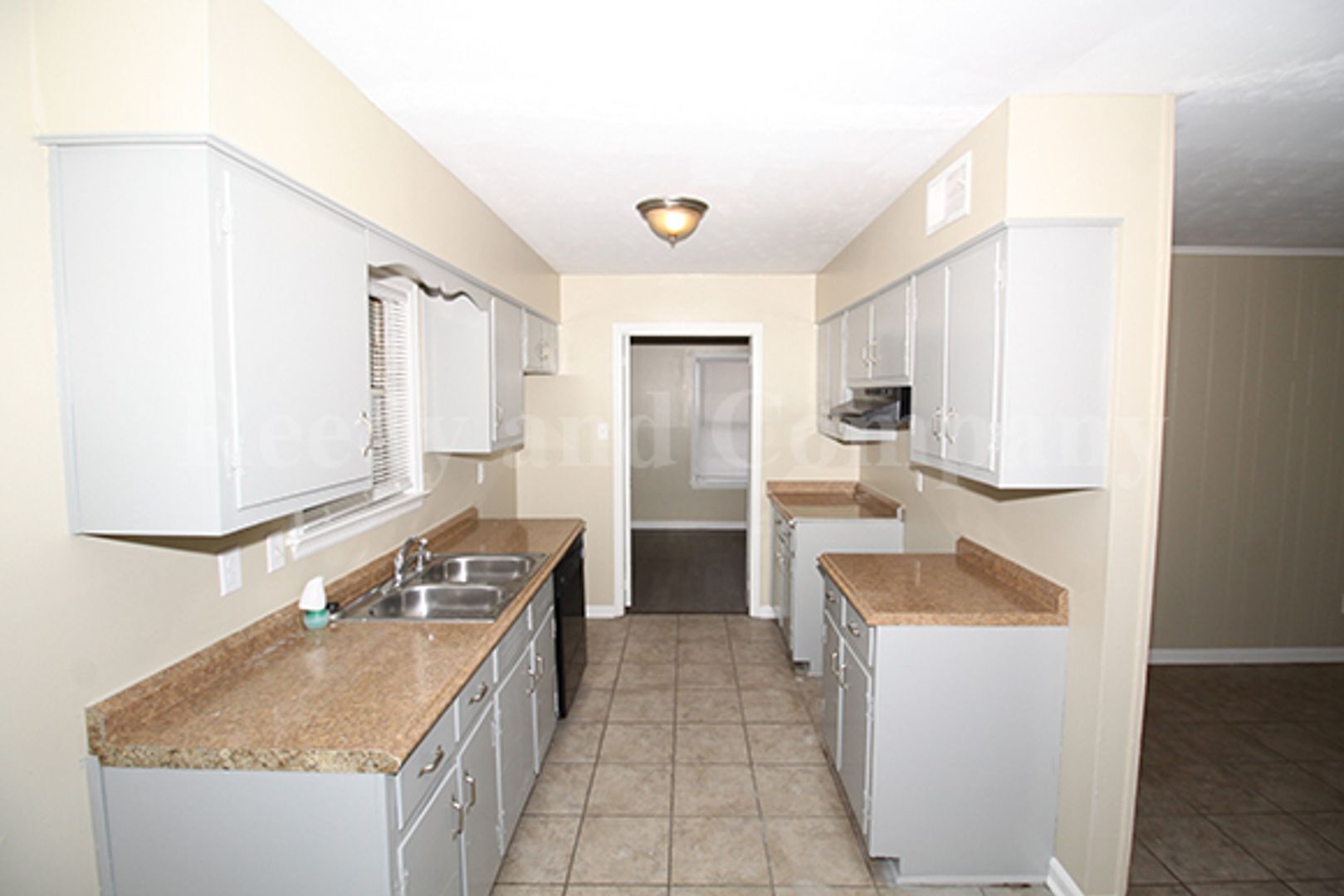 Building Photo - 1718 Borden Dr