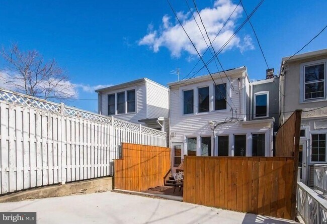 Building Photo - 2116 37th St NW