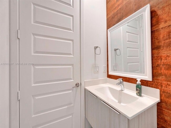 Building Photo - 10500 NW 78th Terrace