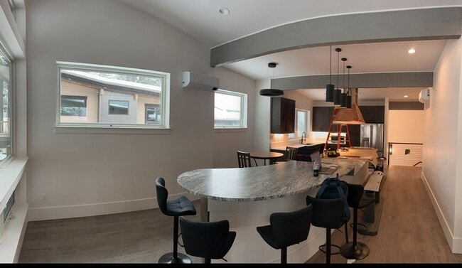 Primary Photo - LARGE HIGH END 5 BED CONDO W/ 2 CAR GARAGE