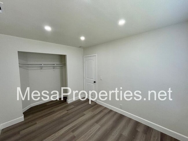 Building Photo - 1617 Fairfax Ct