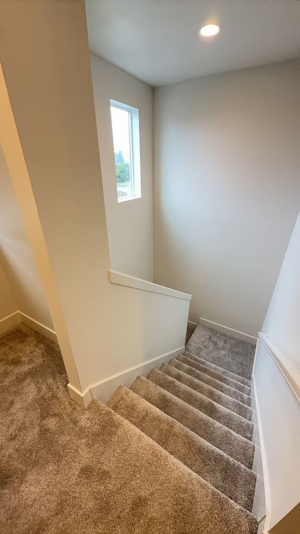 Building Photo - Seven Oaks Luxury Duplexes - New, Light, Bright, and Spacious!!