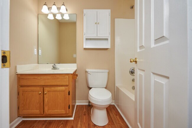 Building Photo - For Rent: 3BR, 2BA house