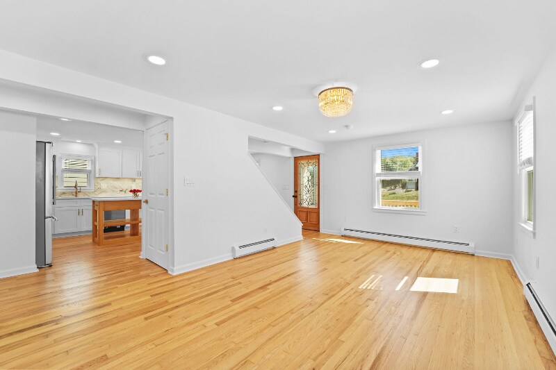 Building Photo - 116 Mary St