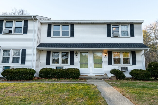 Building Photo - 252 Harrisville Rd