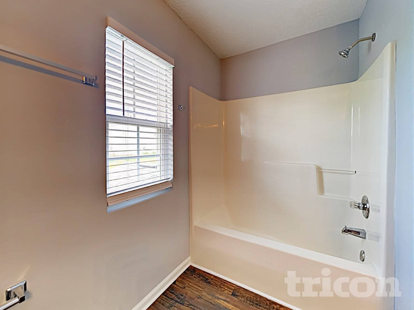 Building Photo - 13809 Riding Hill Ave