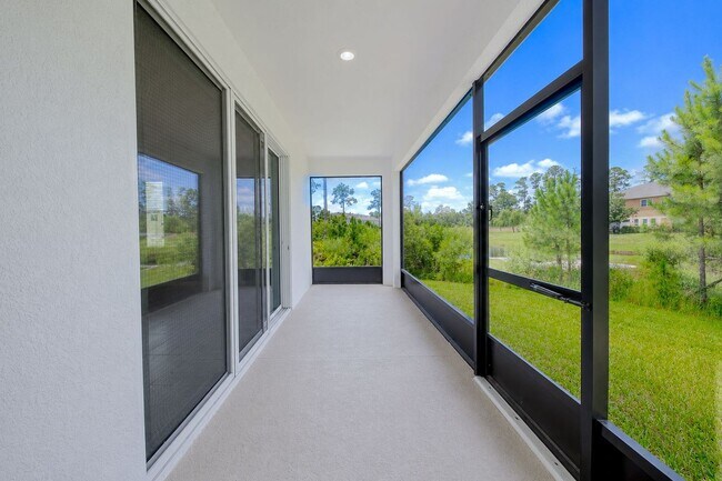 Building Photo - Like-New End-Unit 3 Bedroom Townhome