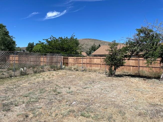 Building Photo - 3050 N Date Creek Dr