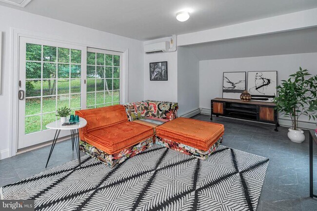 Building Photo - 3051 Lawrenceville Rd