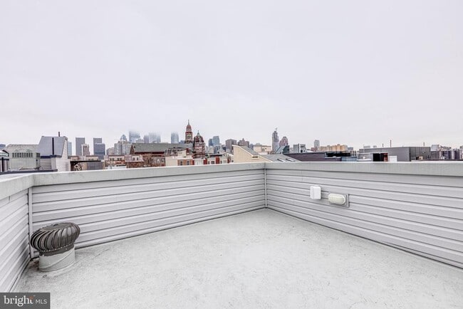 Building Photo - 2022 Kimball St