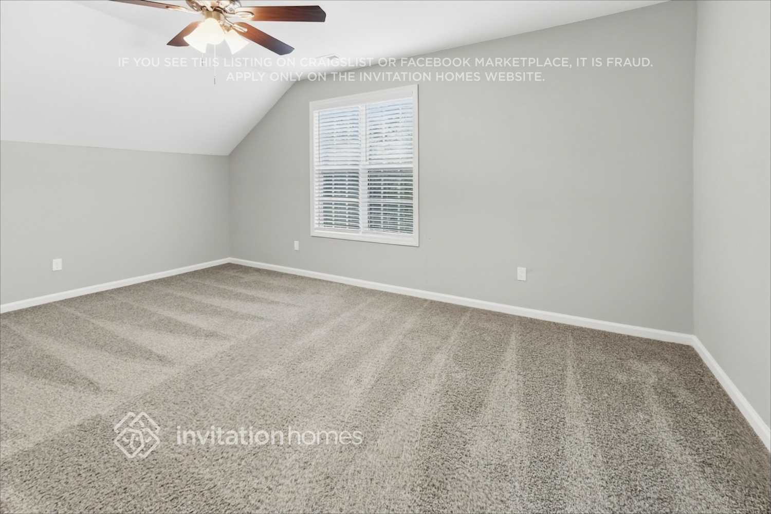 Building Photo - 204 Zircon Ln