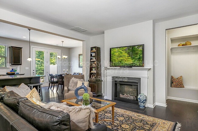 Building Photo - 9449 Glenburn Ln