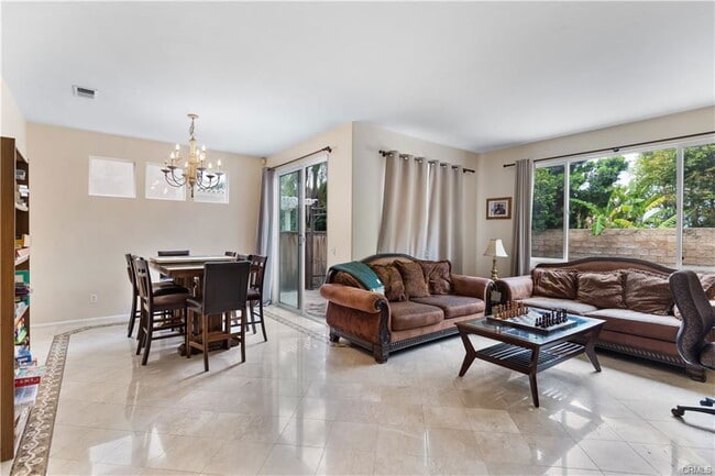 Building Photo - 1285 Fairbury Ln