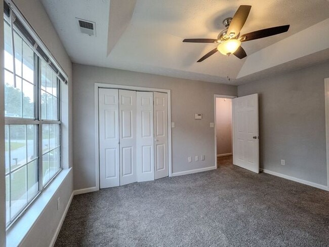 Building Photo - 2707 Sanibel Ln SE