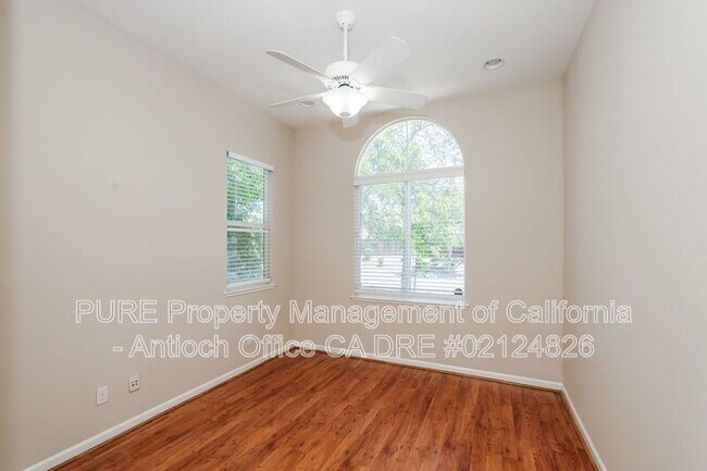 Building Photo - 5593 McFarlan Ranch Dr