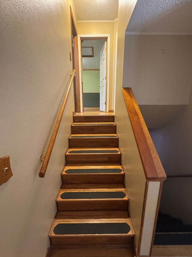Building Photo - Westmoor West Home
