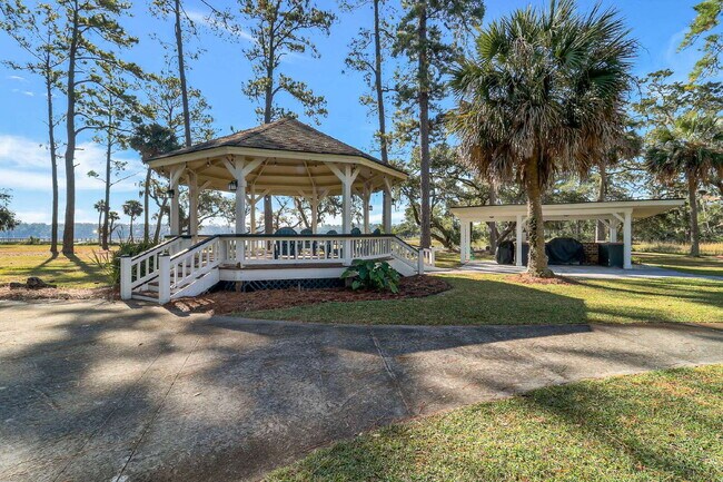 Building Photo - Private, Low Country Residence for Rent!