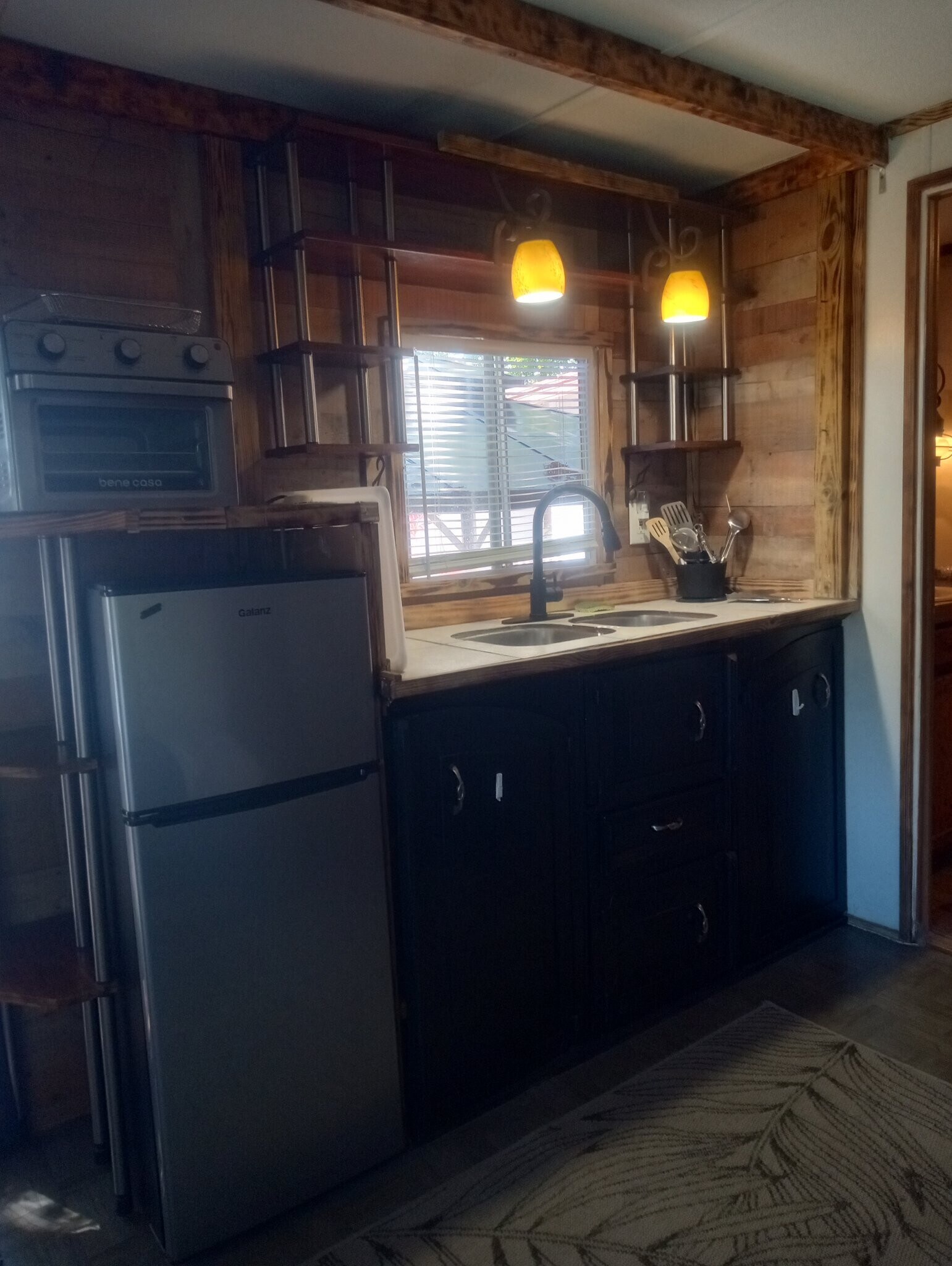 Building Photo - 200 NW 48th Ct