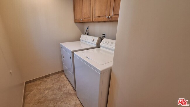 Building Photo - 13055 Mindanao Way