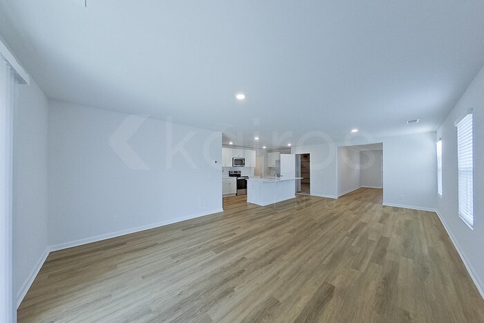 Building Photo - 106 Inez Ave