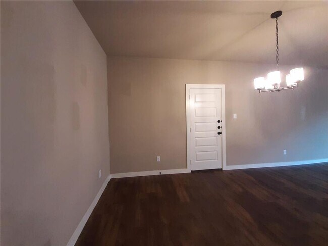 Building Photo - 9864 Grosbeak Ln
