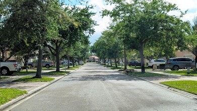 Building Photo - 5671 Sunberry Cir