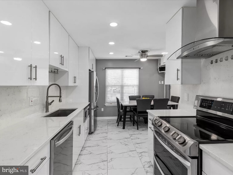 Building Photo - 14707 Southwarke Pl