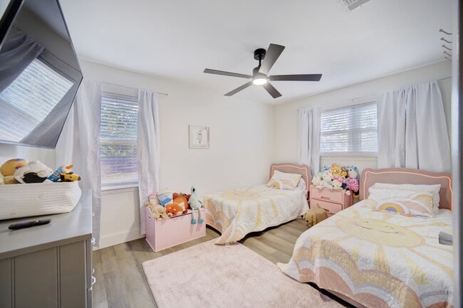 Building Photo - 1024 Juniper Ave