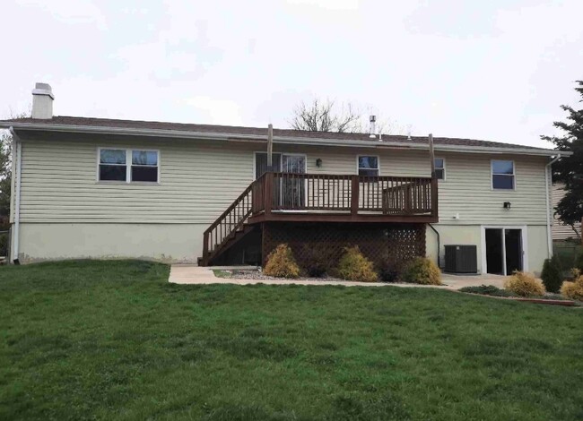 Building Photo - 3044 Willow Bend Dr