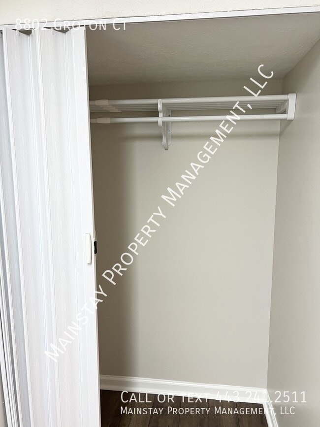 Building Photo - 8802 Groton Ct